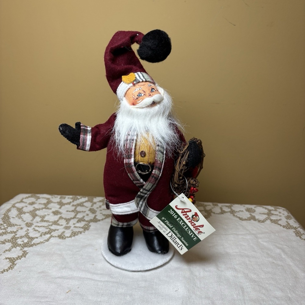 Annalee Doll Santa Christmas Wreath Cardinal Maroon‎ Plaid Trim 11" 2016 Decor